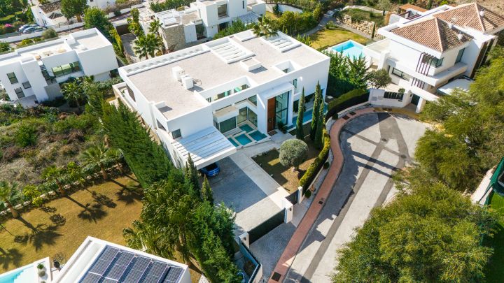 La Alqueria 16 - Contemporary Exclusive Villa offering Golf Views in La Alqueria