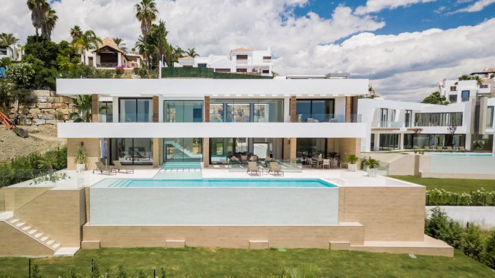 La Alqueria 16 - Contemporary Exclusive Villa offering Golf Views in La Alqueria