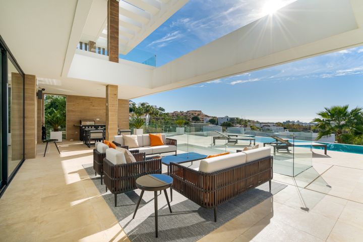 La Alqueria 16 - Contemporary Exclusive Villa offering Golf Views in La Alqueria