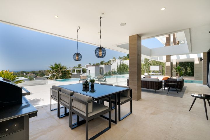 La Alqueria 16 - Contemporary Exclusive Villa offering Golf Views in La Alqueria