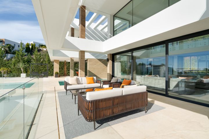 La Alqueria 16 - Contemporary Exclusive Villa offering Golf Views in La Alqueria