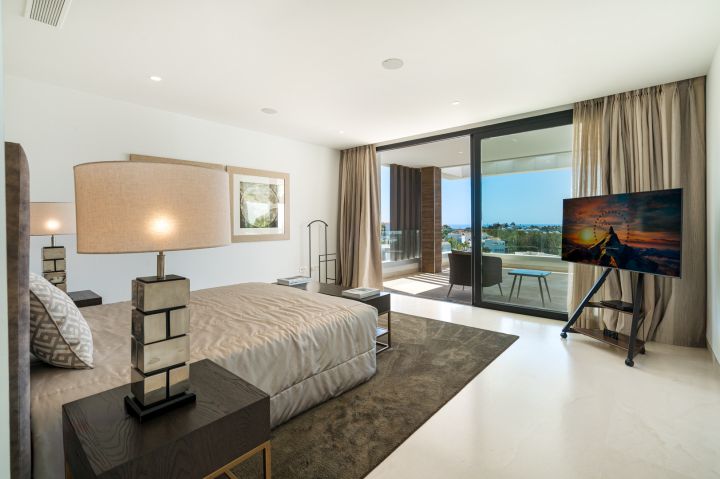 La Alqueria 16 - Contemporary Exclusive Villa offering Golf Views in La Alqueria