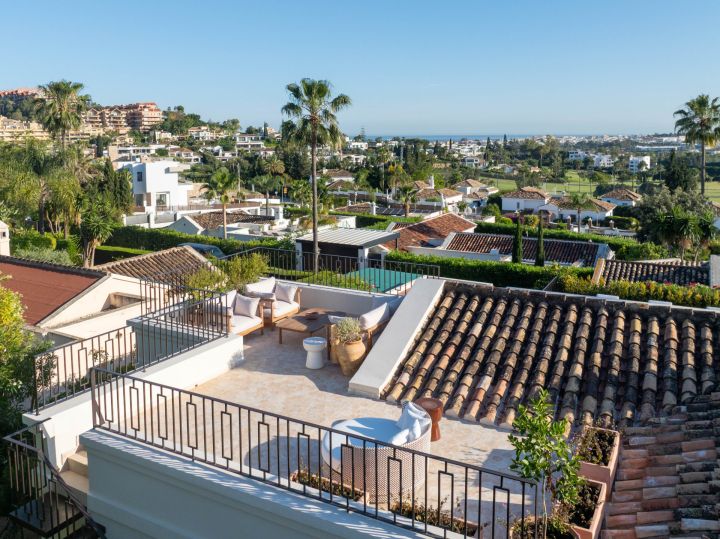 Casa Olivo - Spacious Refined Home offering Golf Views