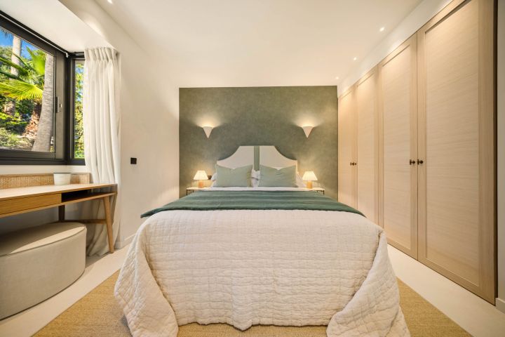 Casa Olivo - Spacious Refined Home offering Golf Views