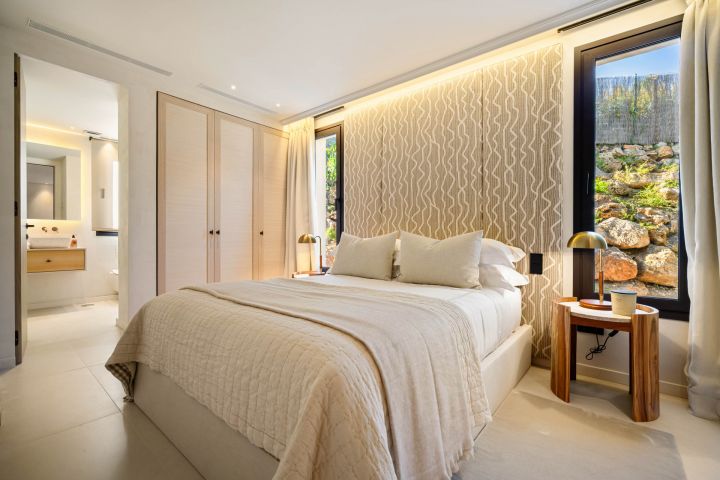 Casa Olivo - Spacious Refined Home offering Golf Views