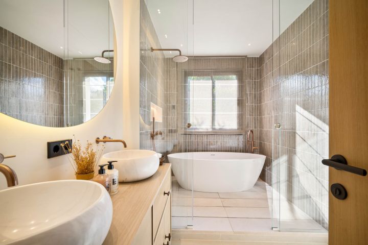 Casa Olivo - Spacious Refined Home offering Golf Views