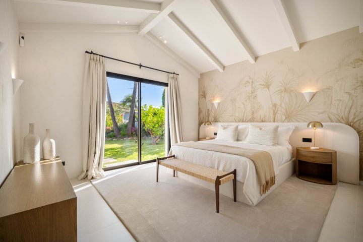 Casa Olivo - Spacious Refined Home offering Golf Views