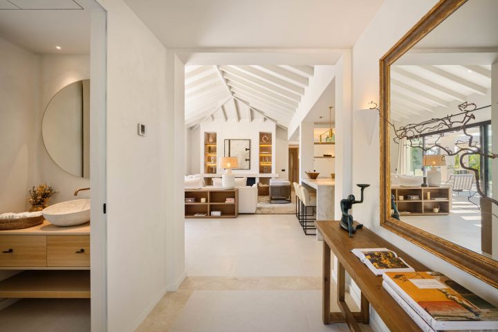 Casa Olivo - Spacious Refined Home offering Golf Views