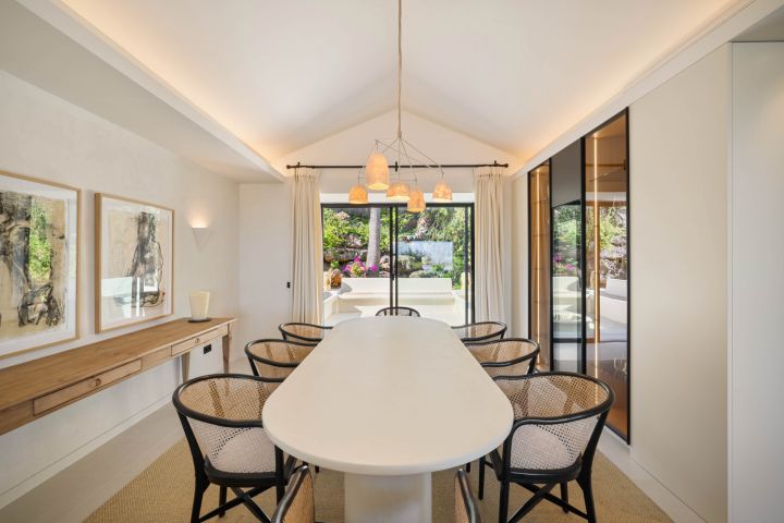 Casa Olivo - Spacious Refined Home offering Golf Views