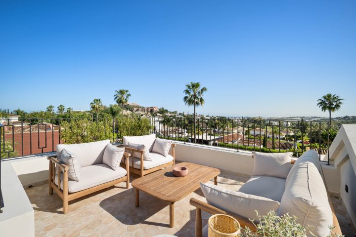 Casa Olivo - Spacious Refined Home offering Golf Views