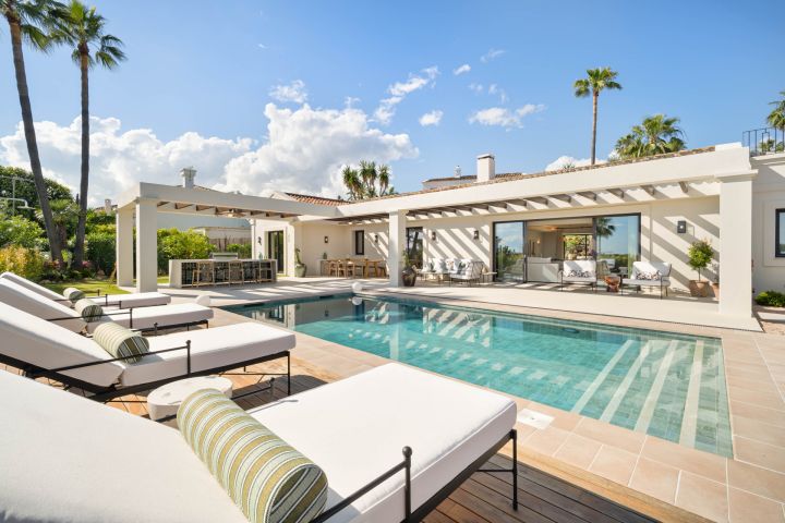 Casa Olivo - Spacious Refined Home offering Golf Views