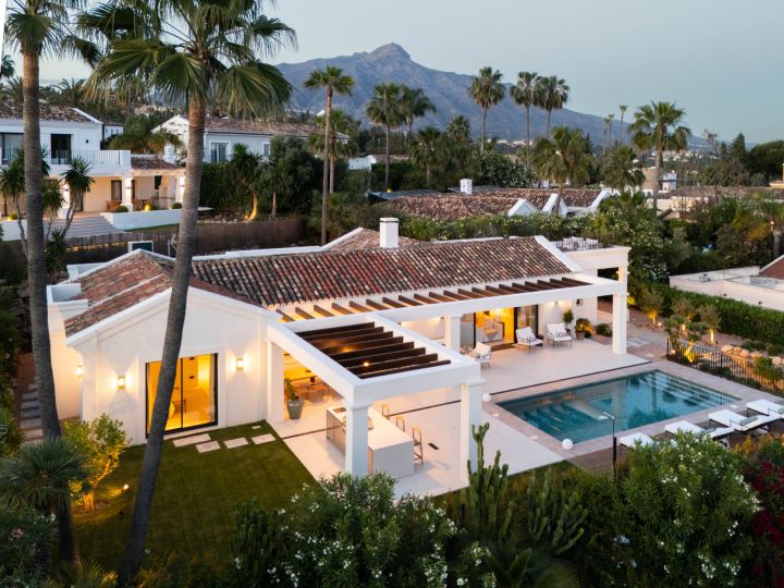 Casa Olivo - Spacious Refined Home offering Golf Views