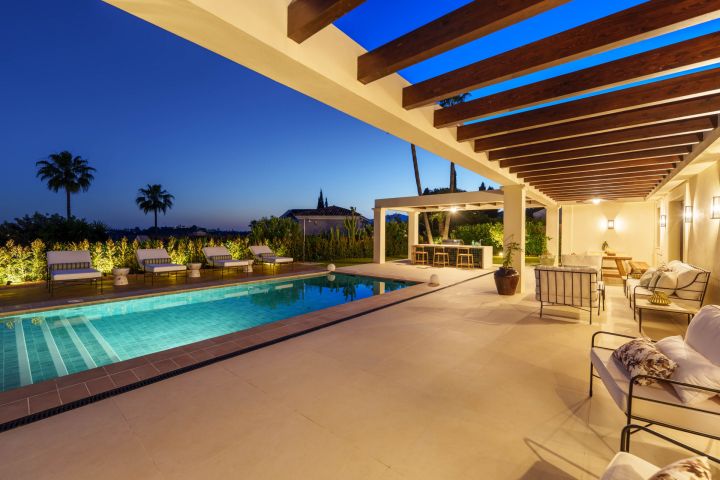 Casa Olivo - Spacious Refined Home offering Golf Views
