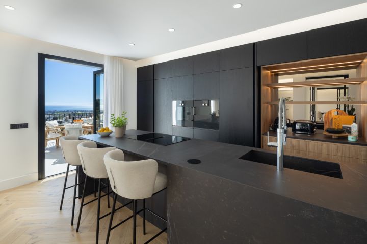 Villa Almira - Elegant Home offering Panoramic Views