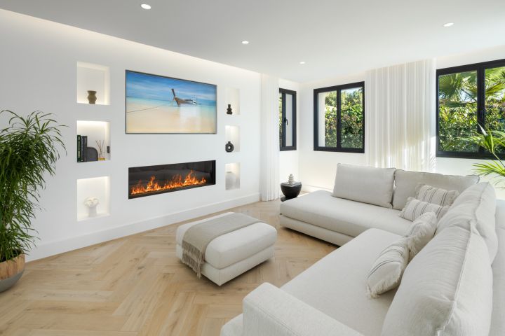 Villa Almira - Elegant Home offering Panoramic Views