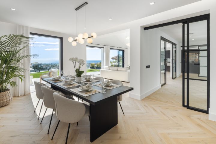 Villa Almira - Elegant Home offering Panoramic Views