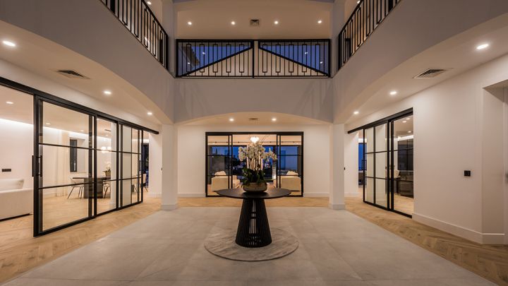 Villa Almira - Elegant Home offering Panoramic Views