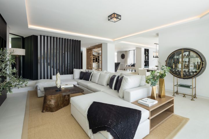 La Toca - Upscale Stylish Home in a Gated Community