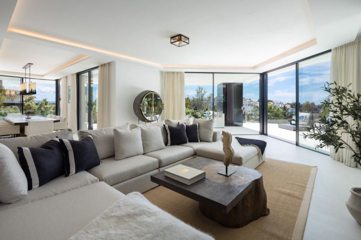 La Toca - Upscale Stylish Home in a Gated Community