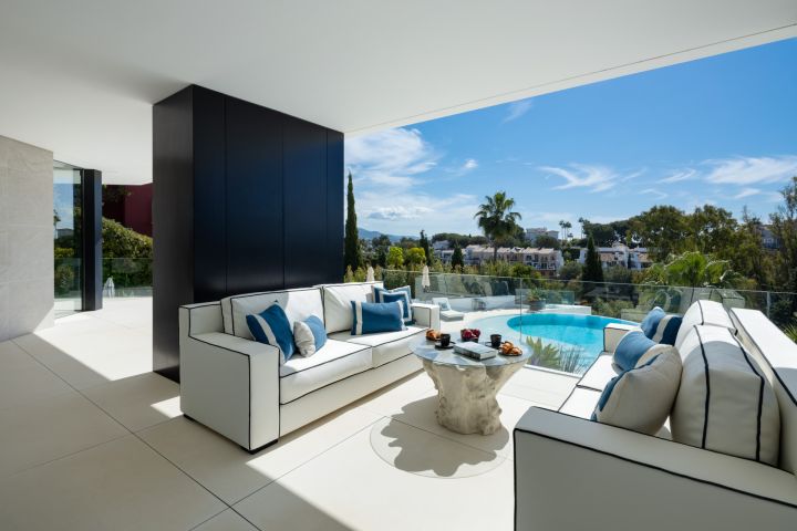 La Toca - Upscale Stylish Home in a Gated Community