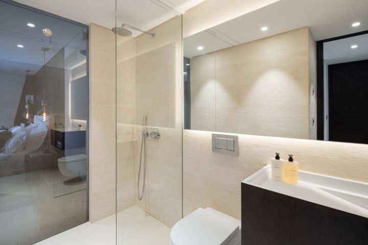 La Toca - Upscale Stylish Home in a Gated Community