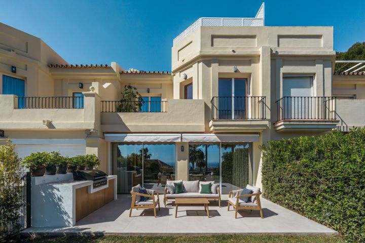 Maison Vue - Bespoke Property offering Stunning Views