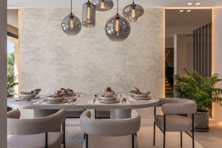 Maison Vue - Bespoke Property offering Stunning Views