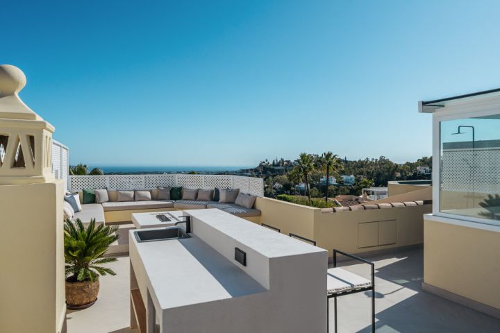 Maison Vue - Bespoke Property offering Stunning Views