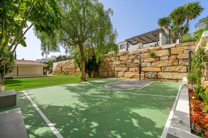 Villa Rocio - Fascinating Contemporary Villa in Prime Location