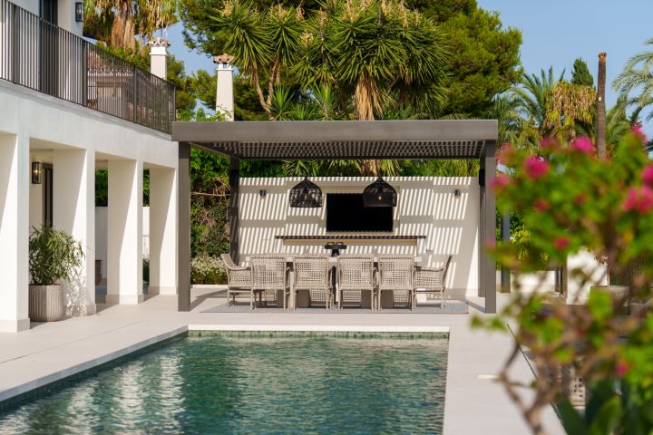 Villa Rocio - Fascinating Contemporary Villa in Prime Location