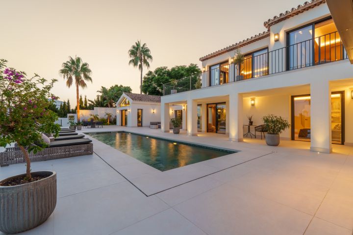 Villa Rocio - Fascinating Contemporary Villa in Prime Location