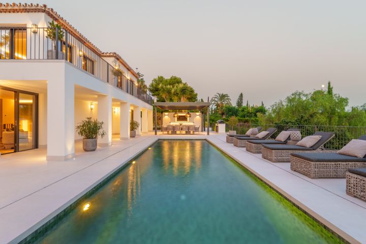 Villa Rocio - Fascinating Contemporary Villa in Prime Location