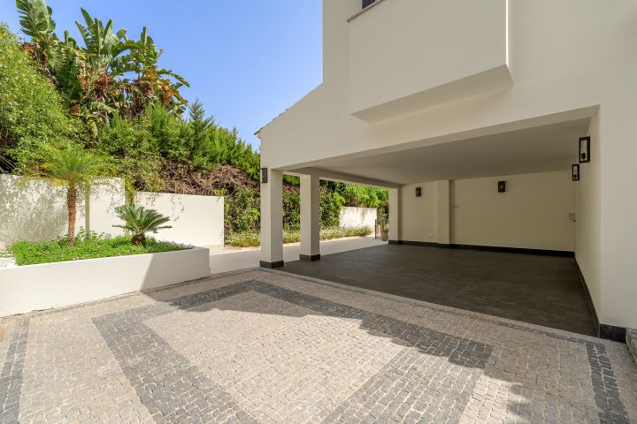 Villa Rocio - Fascinating Contemporary Villa in Prime Location