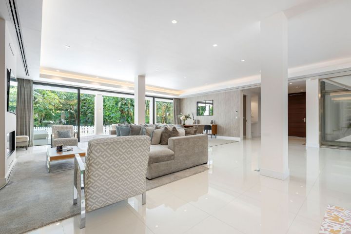 Herrojo 110 - Fascinating Villa minutes from Golf Course