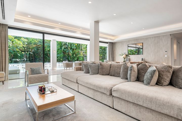 Herrojo 110 - Fascinating Villa minutes from Golf Course