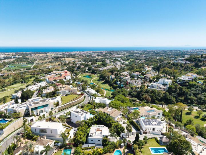 Herrojo 110 - Fascinating Villa minutes from Golf Course