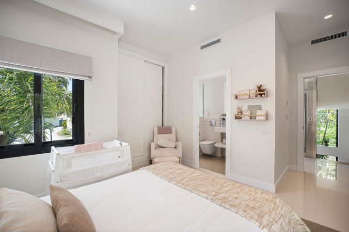 Herrojo 110 - Fascinating Villa minutes from Golf Course