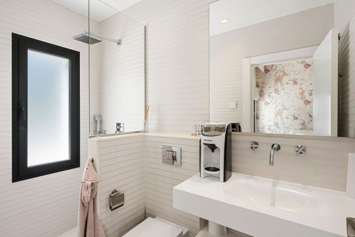 Herrojo 110 - Fascinating Villa minutes from Golf Course