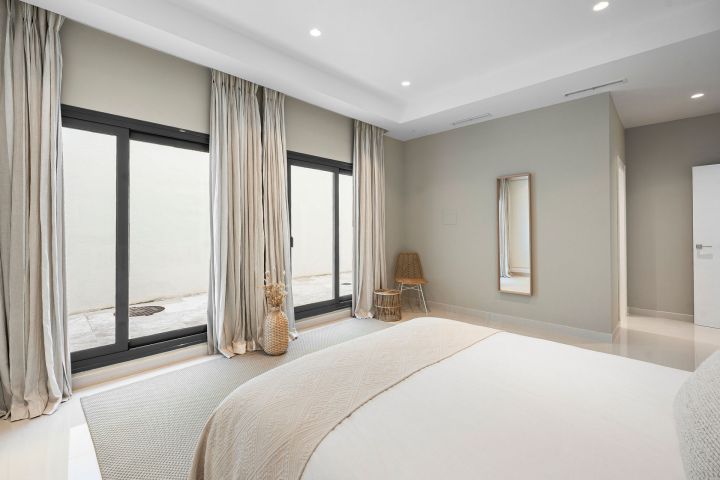 Herrojo 110 - Fascinating Villa minutes from Golf Course