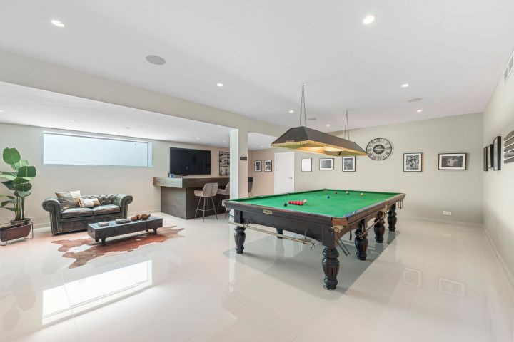 Herrojo 110 - Fascinating Villa minutes from Golf Course