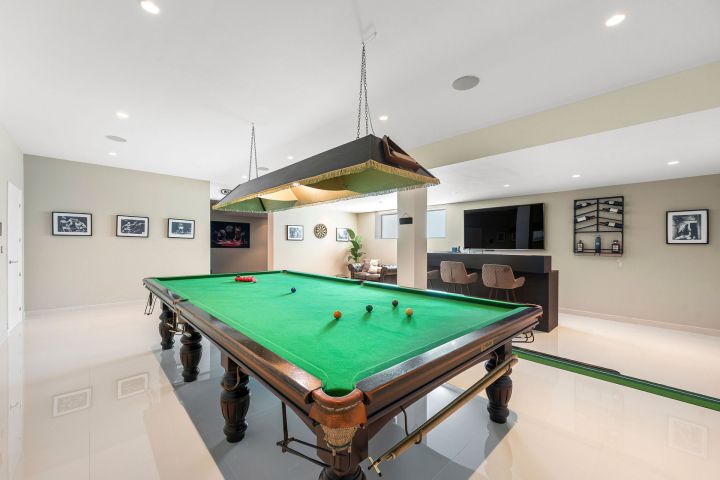 Herrojo 110 - Fascinating Villa minutes from Golf Course