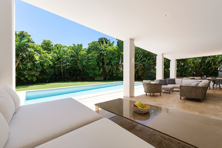 Herrojo 110 - Fascinating Villa minutes from Golf Course
