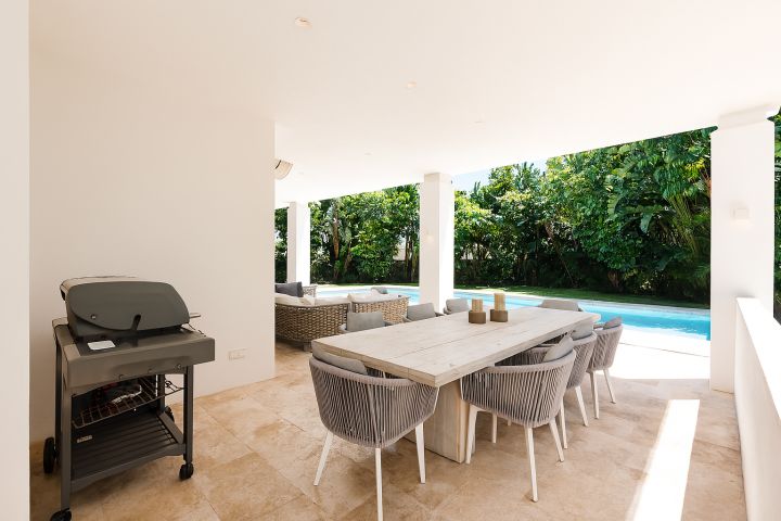 Herrojo 110 - Fascinating Villa minutes from Golf Course
