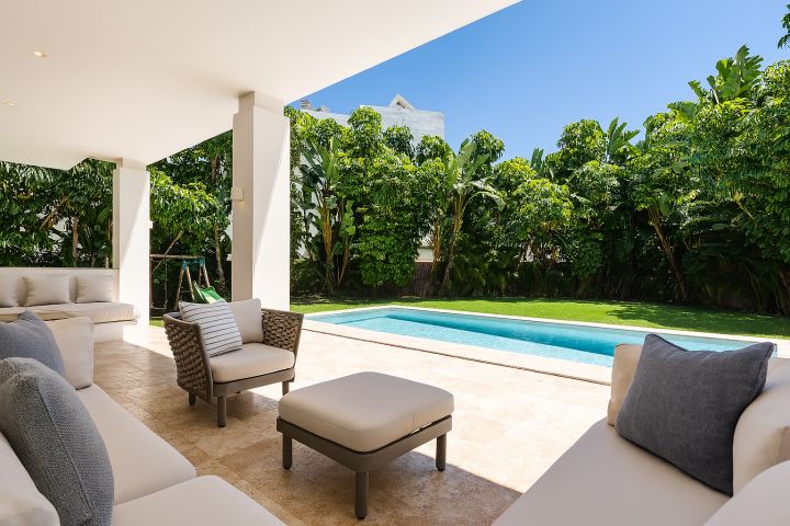 Herrojo 110 - Fascinating Villa minutes from Golf Course