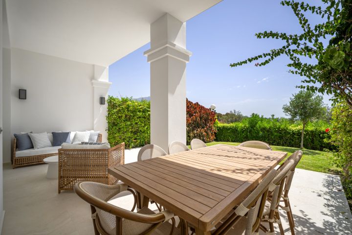 Mirador 4 - Stunning Townhouse with Private Garden