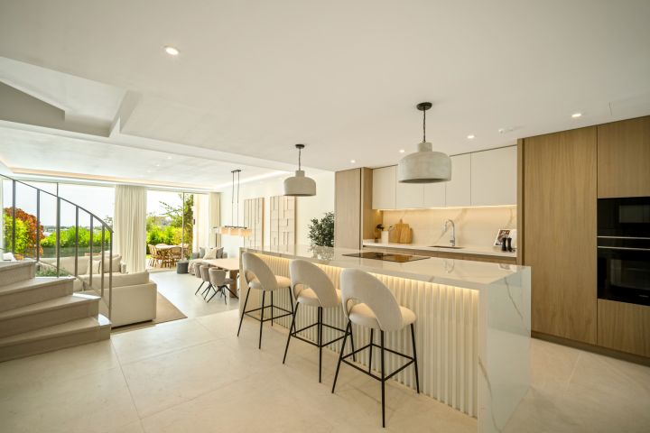 Mirador 4 - Stunning Townhouse with Private Garden