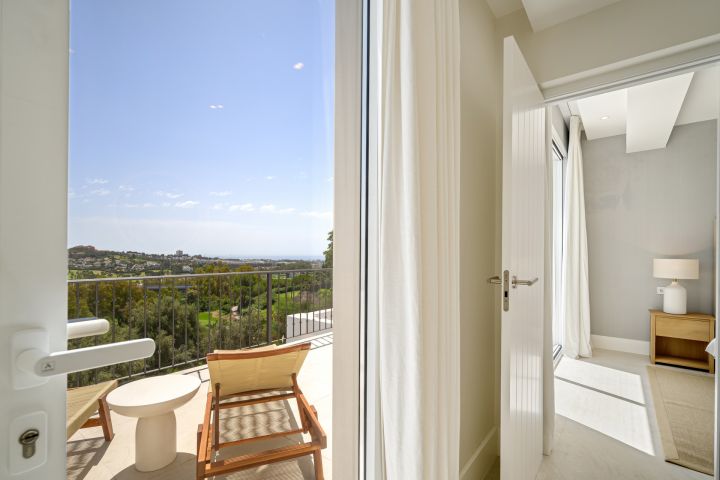 Mirador 4 - Stunning Townhouse with Private Garden