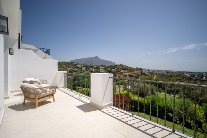 Mirador 4 - Stunning Townhouse with Private Garden