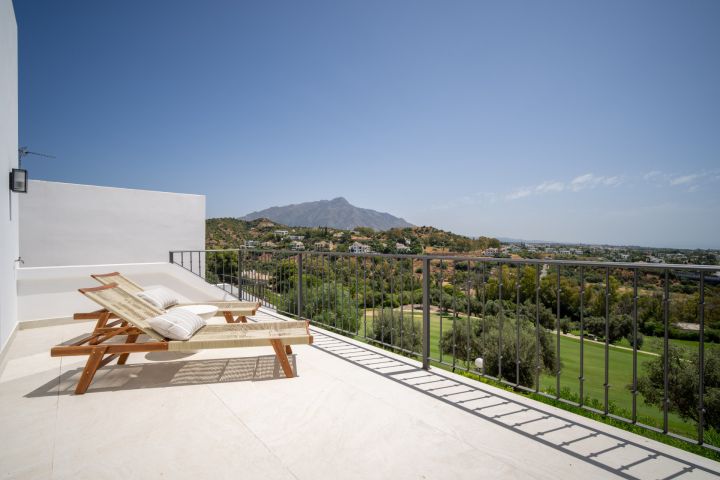 Mirador 4 - Stunning Townhouse with Private Garden