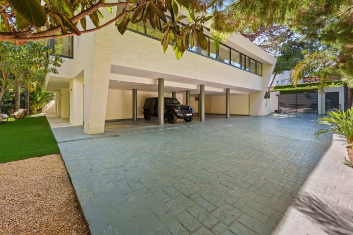 Las Chapas 5 - Villa Moderna Única con Detalles Llamativas